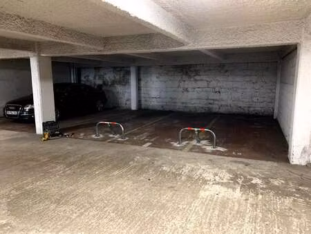 location garage box et parking à caen centre ancien (14000) : à louer / 15m² caen centre a