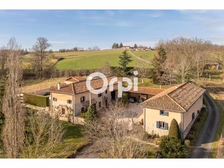 vente ferme 7 pièces 283 m² à haute-rivoire (69610)  550 000 €