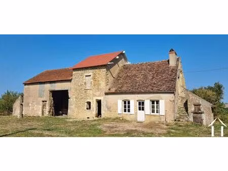 maison de ferme indépendante sympathique dans un environnement rural