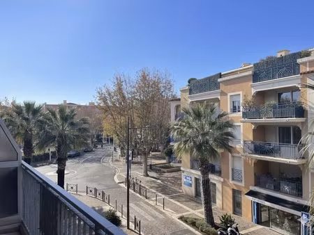 3pièces centre ville sainte maxime terrasse ascenseur
