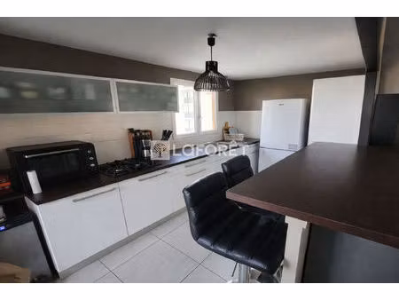 t3 de 63 m² chambery centre avec vue montagnes et garage