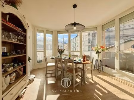 appartement entièrement rénové de 3 chambres - balcons - garage - 5 minutes de jaude