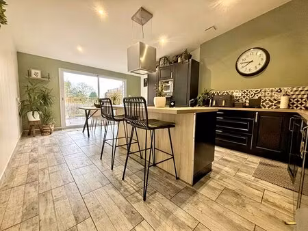 exclusivite !! amienoise semi-mitoyenne de 65 m²