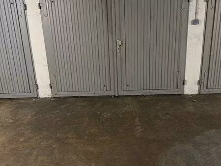 garage parking box