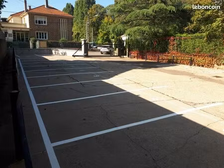 emplacement parking sécurisé - stationnement woippy