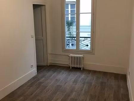 appartement 30m2  f2 proche montmartre et métro ligne 4 château rouge