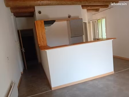 paulhan studio à louer