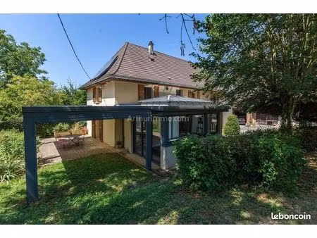 maison 12 pièces 275 m²