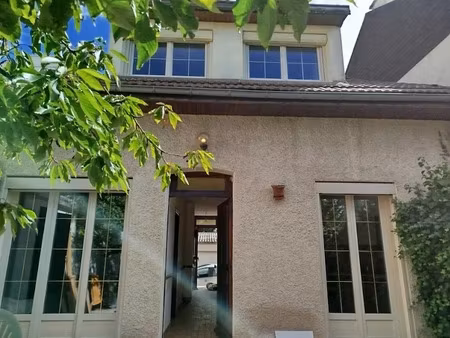 location maison 4 pièces 100 m² à chalon-sur-saone (71100)  770 €