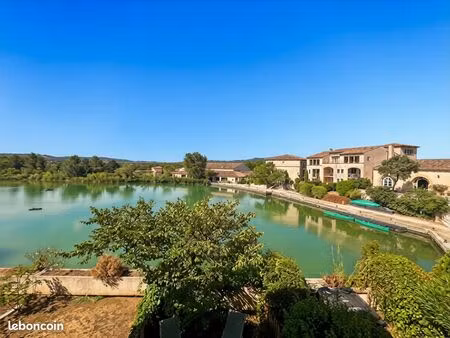 vue lac exceptionnelle – t2 meublé 32 m² – domaine de pont royal