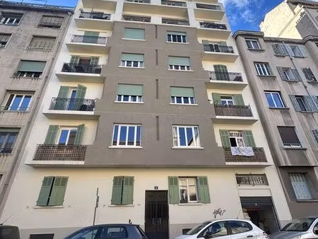 appartement 1 pièce 28 m²