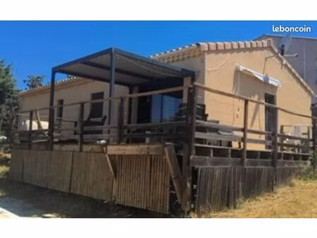 maison recente a la garde adhemar