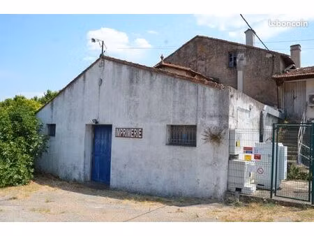 locaux  atelier  parking