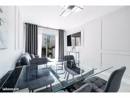 grand studio entièrement rénové