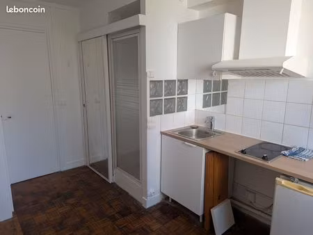 studette 11 m2 le vesinet quartier princesse 10 min à pied rer a vésinet centre