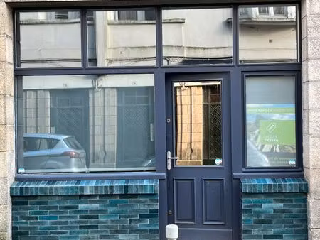 location local commercial