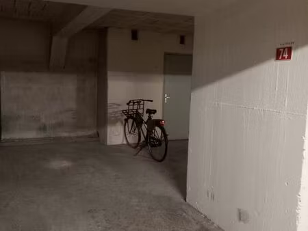 parking a louer a l'année - cannes centre