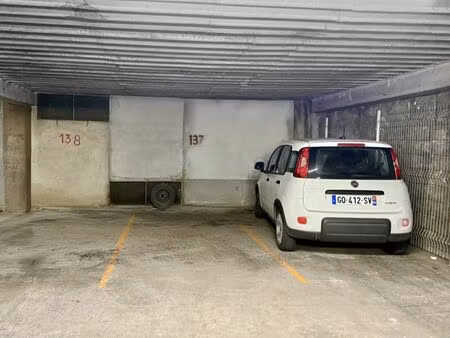 location place de parking