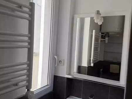 location appartement une pièce 19 m² à paris