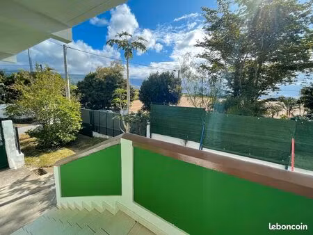 t2 à louer avec un grand jardin