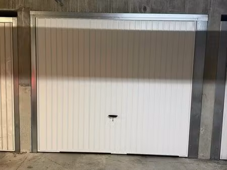 garage vaulx en velin village