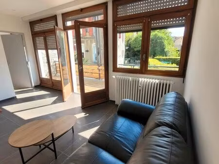 location t3 meublé  61m²  parking  balcon