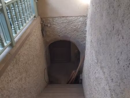 grande cave de stockage centre ville de colmar