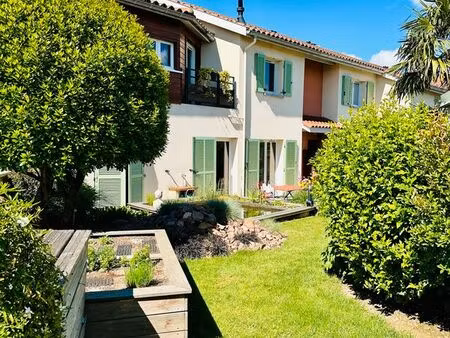 5 pièces • 130 m² • 69480 anse