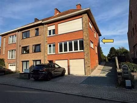 appartement magnifique (1 ch.) avec cave  petit garage  emp