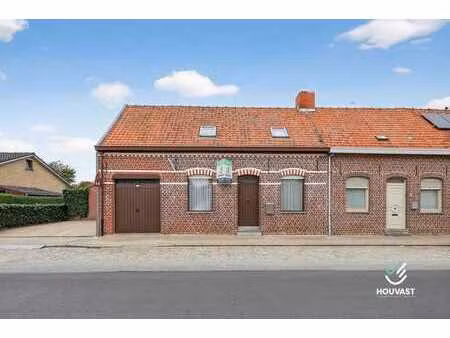 te renoveren halfopen bebouwing met veel potentieel in ha...