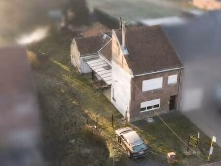 construction semi-ouverte avec terrain à bâtir adjacent