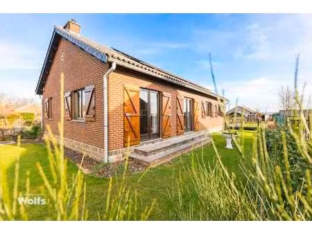 spacieuse villa/bungalow au calme  en bord de campagne !