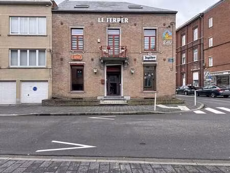 immeuble mixte de qualité au centre de la hestre