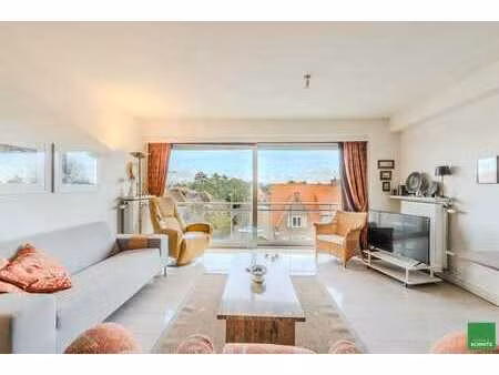 bel appartement de 2 chambres avec vue dégagée sur les vi...