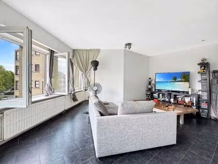 grand studio avec coin nuit