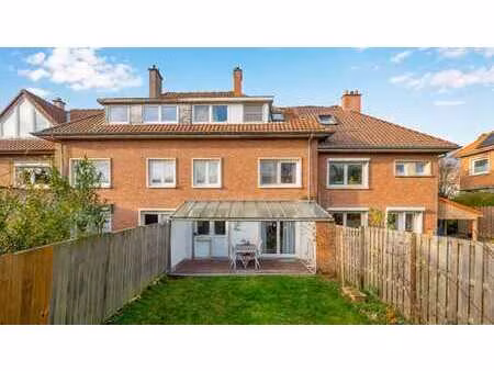 st alix - maison 4ch - 2sdb +/- 170m2 + jardin