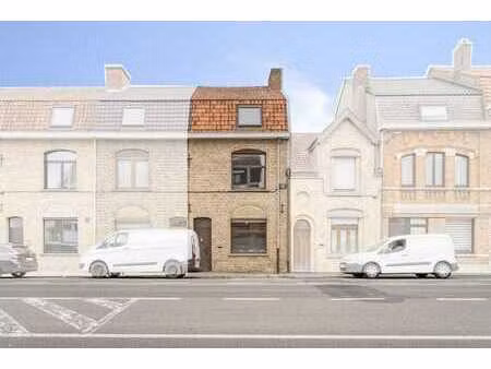 maison à vendre à ypres avec 4 chambres  jardin et garage