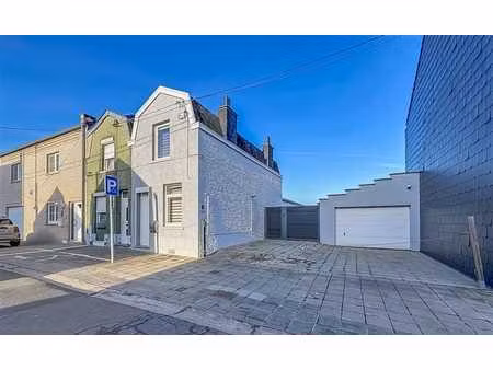 tres jolie maison 3f en excellent etat d'entretien