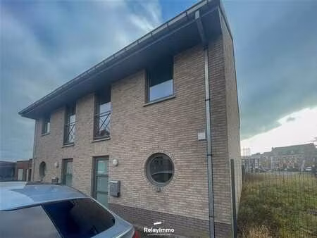 maison 3 façades avec garage