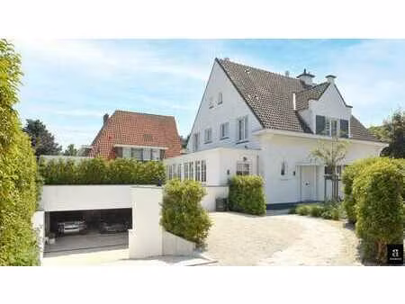 charmante villa jumelée idéalement située dans un sentier ca