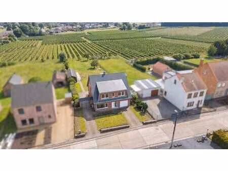 villa avec 4 chambres