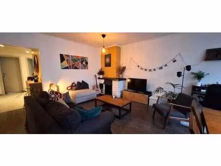 la chasse/thieffry - app +-89m² - 2 ch - terrasse - cave