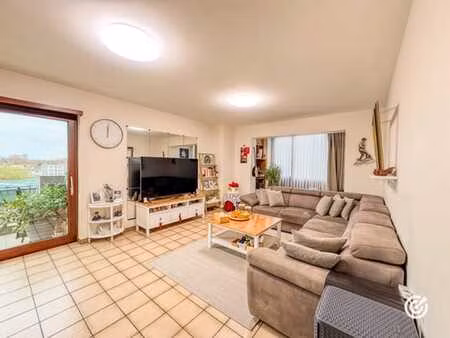 schaerbeek - appartement 3 chambres avec terrasse de 110m2