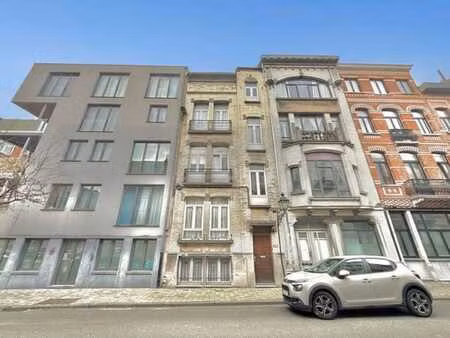 etterbeek / germoir - immeuble de rapport 2 unites