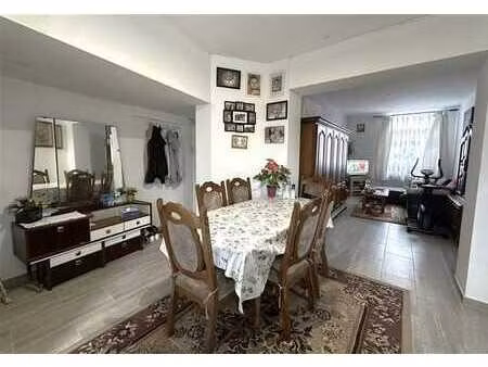 très bel appartement 1 chambre en rez de jardin