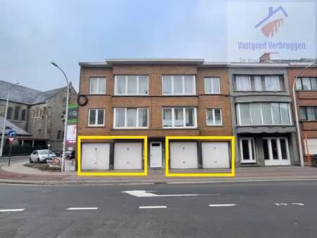 4 verhuurde garageboxen op interessante ligging