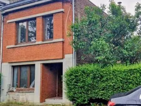 maison entièrement rénovée à louer à loncin