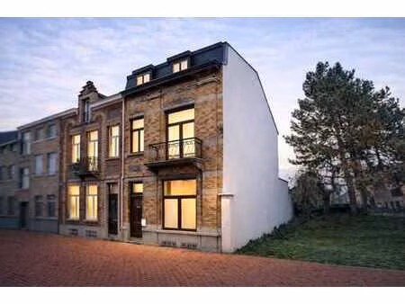 double maison rénovée peb b