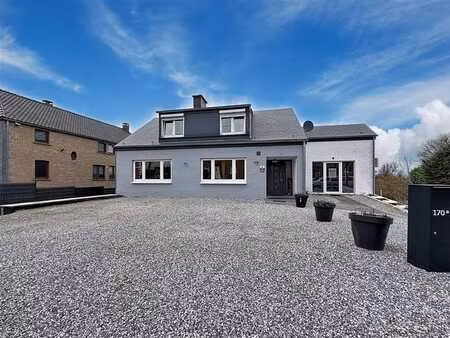 idéalement située  coquette habitation avec jardin!