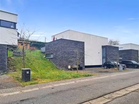 maison sur les hauteurs de 2019 3 chambres + jardin et place